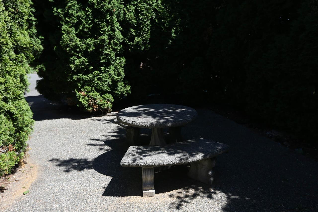 Coquitlam Sleepy Lodge Exterior foto