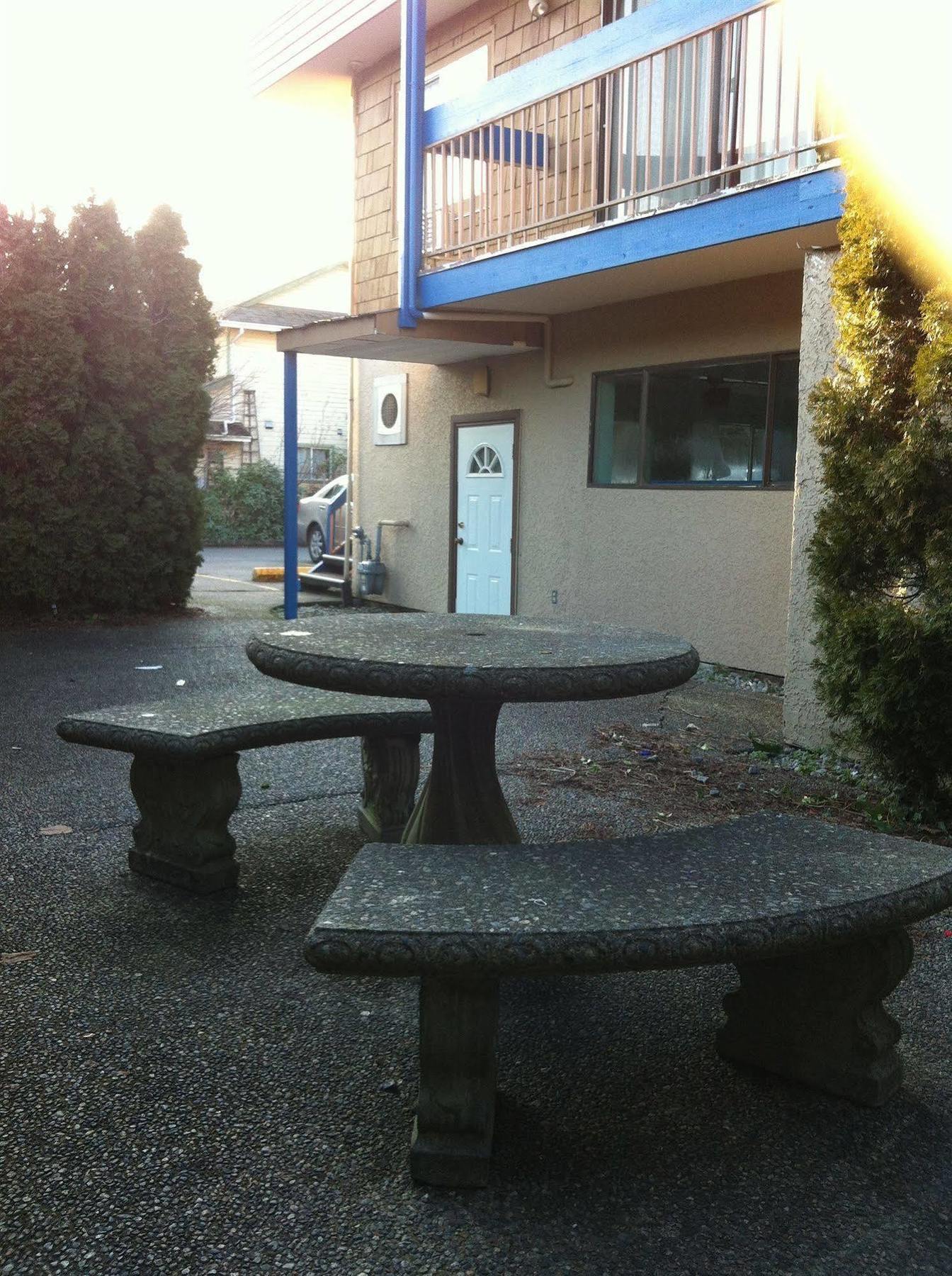 Coquitlam Sleepy Lodge Exterior foto